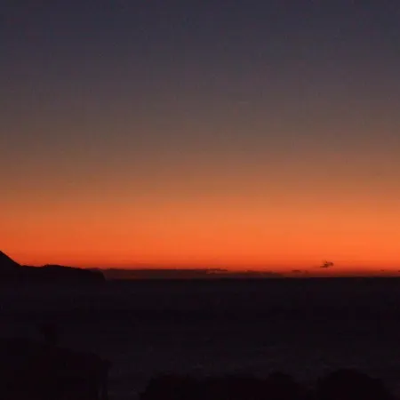 Opposite The Sea Daire *