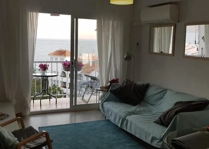 דירה Opposite The Sea *