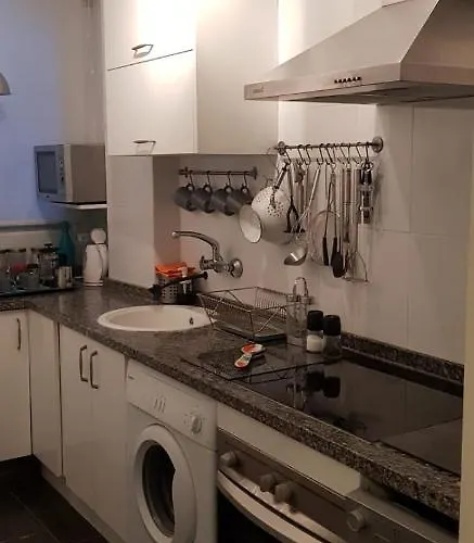 דירה Opposite The Sea