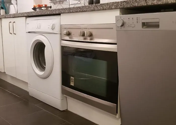 דירה Opposite The Sea